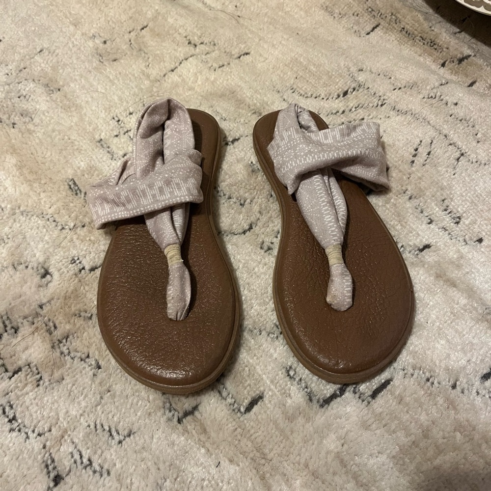Sanuk Brown and Gray Thong Sandals with Bow Detail